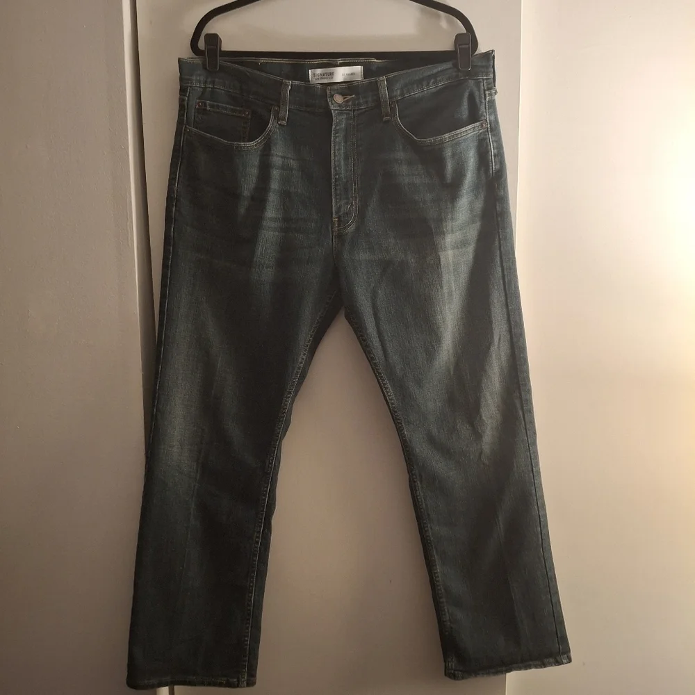Signature Men's Levi's Blue Relaxed Fit Jeans Classic Style